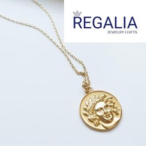 ✨18k Gold Vermeil  .925 Italian
Sterling Silver Roman Emperor
Medallion Necklace